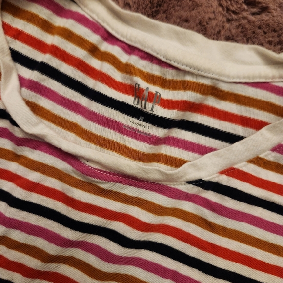 GAP TOP - Picture 3 of 7